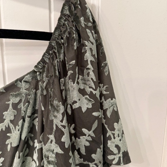 Baltic Born Everly Velvet Maxi Dress Dark Sage L NWT - Picture 4 of 9